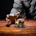 Zestaw Miłośnika Whisky - Who Cares - dwie szklanki oraz kamienne kostki do drinków