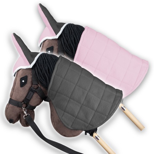 s5___hobby-horse-blanket-gray-pink-min-pod-g.jpg
