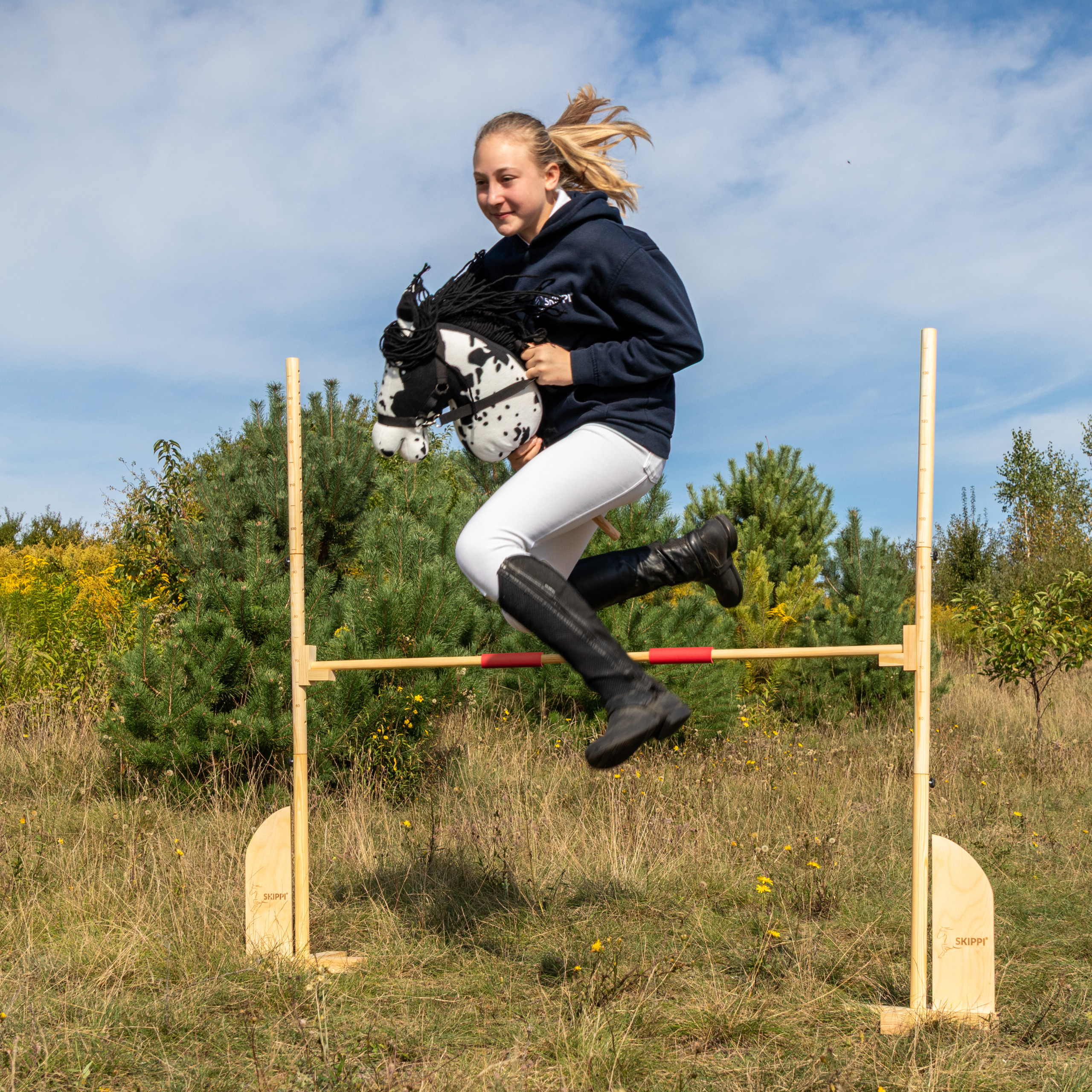 drewniana solidna przeszkoda do skakania hobby horse
